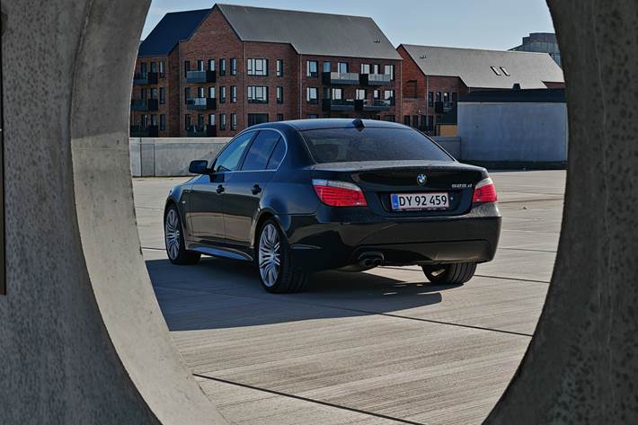 Sort BMW 525d fra 2008