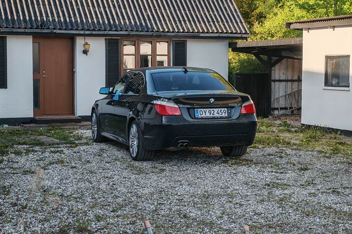 Sort BMW 525d fra 2008
