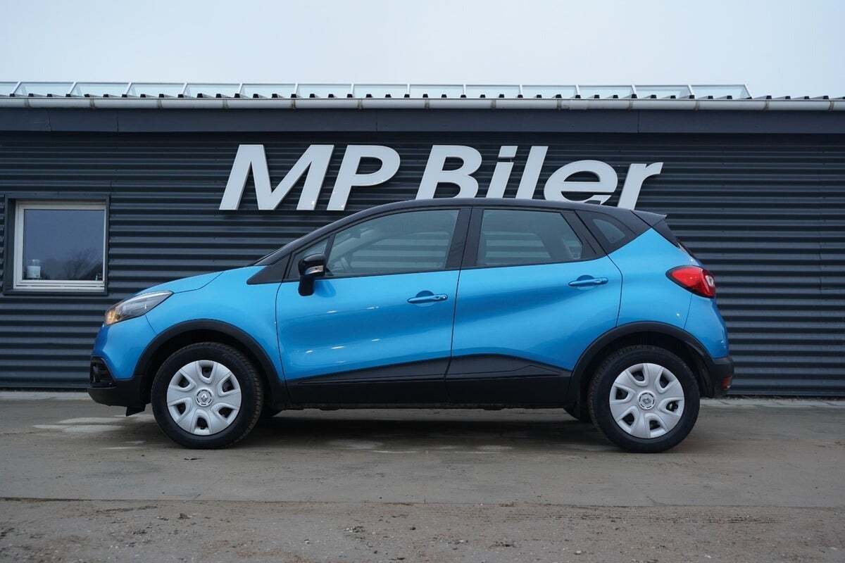 Blå Renault Captur fra 2016