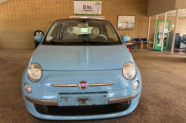 Blå Fiat 500 fra 2011