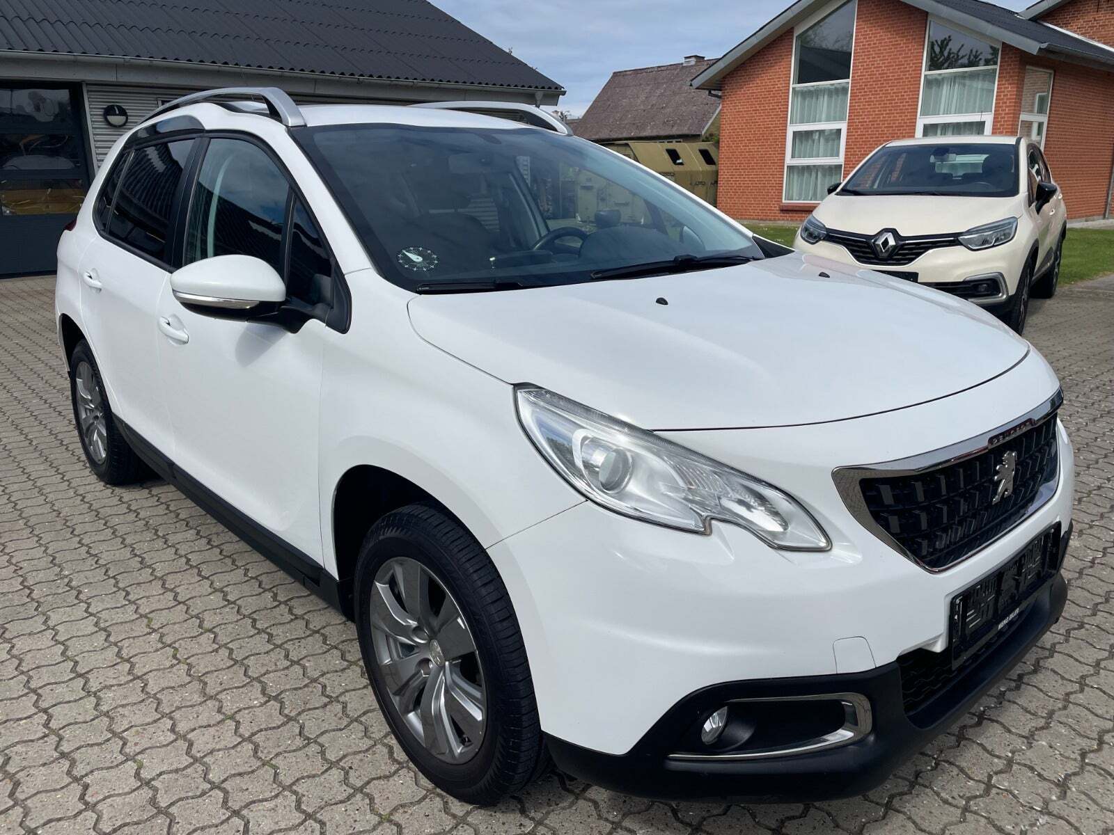Hvid Peugeot 2008 fra 2016