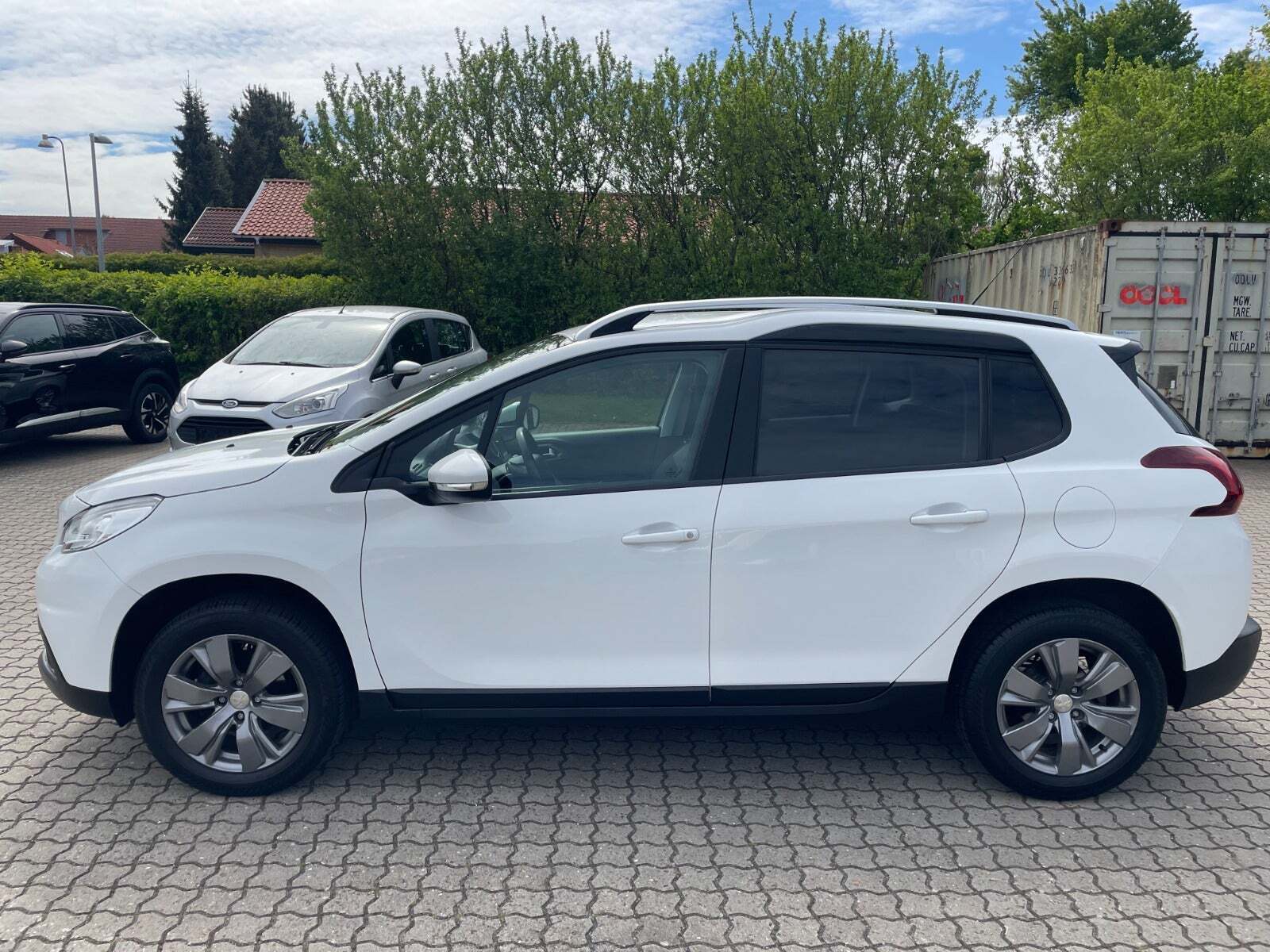 Hvid Peugeot 2008 fra 2016
