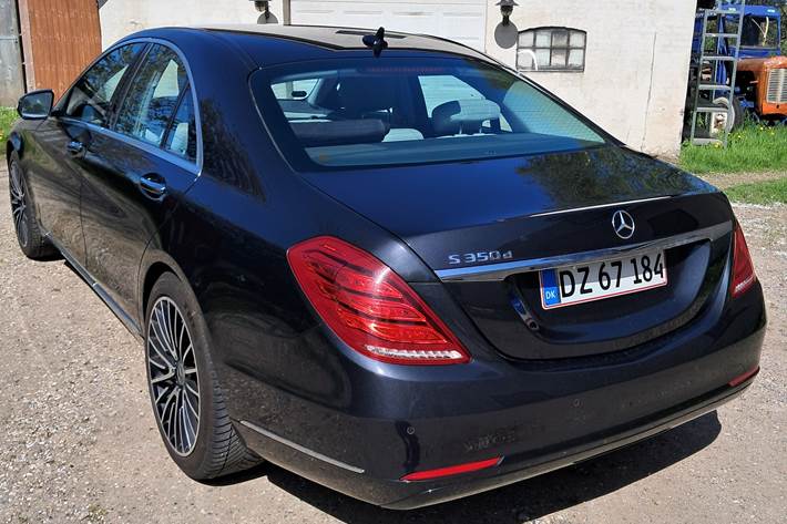 Sort Mercedes S350 fra 2014