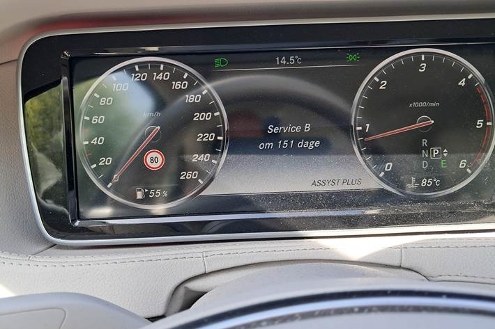 Sort Mercedes S350 fra 2014