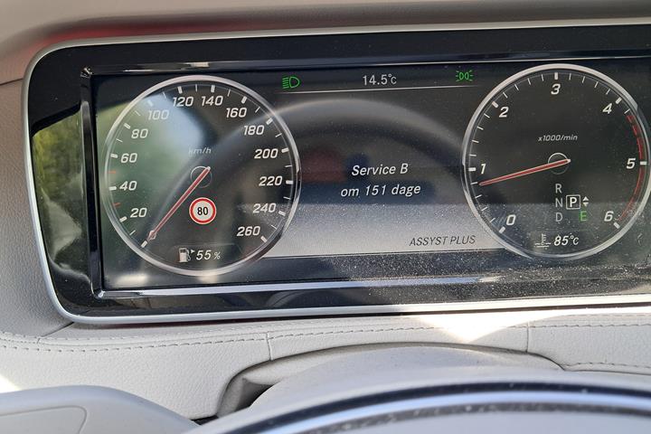 Sort Mercedes S350 fra 2014
