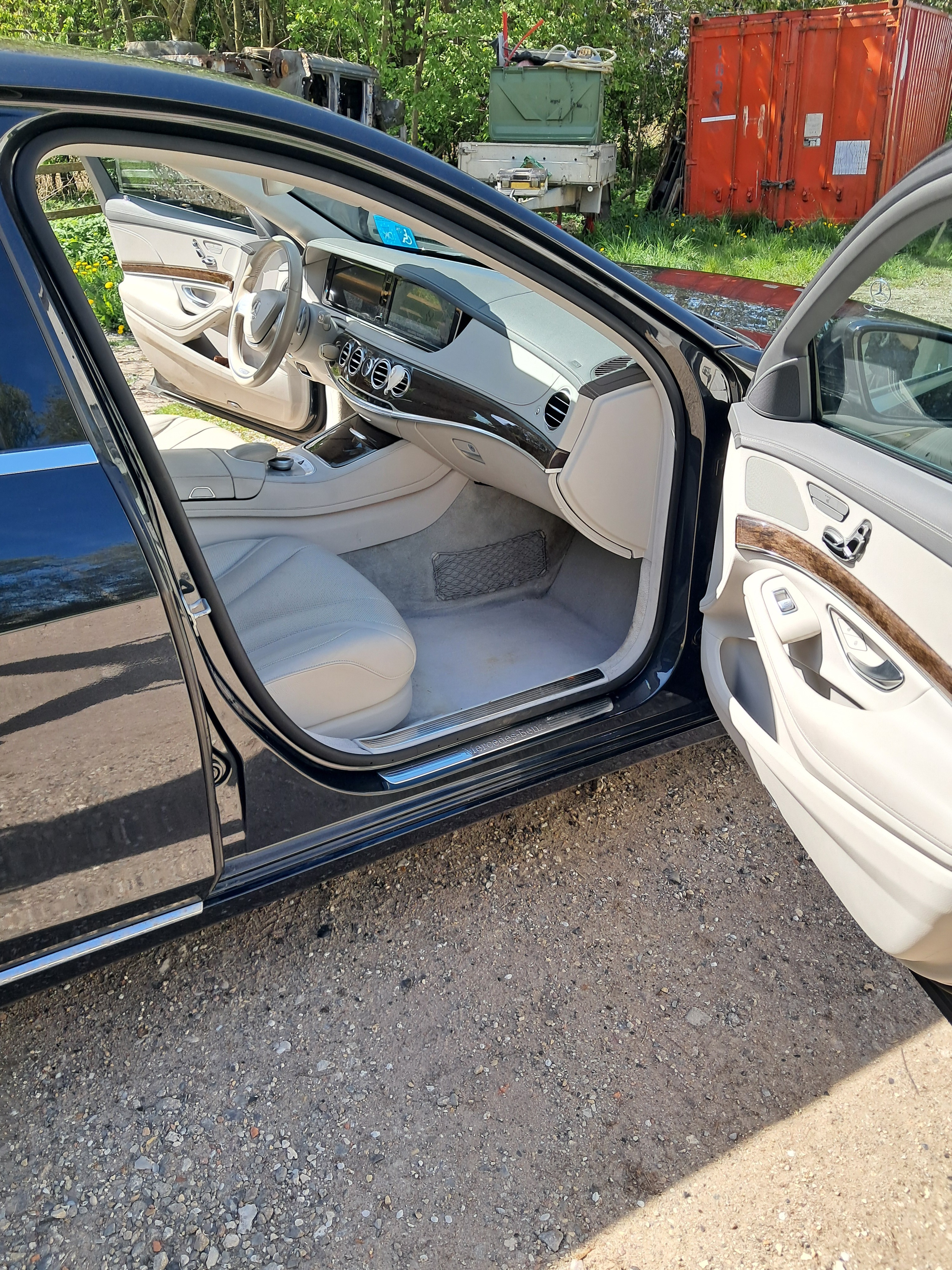Sort Mercedes S350 fra 2014