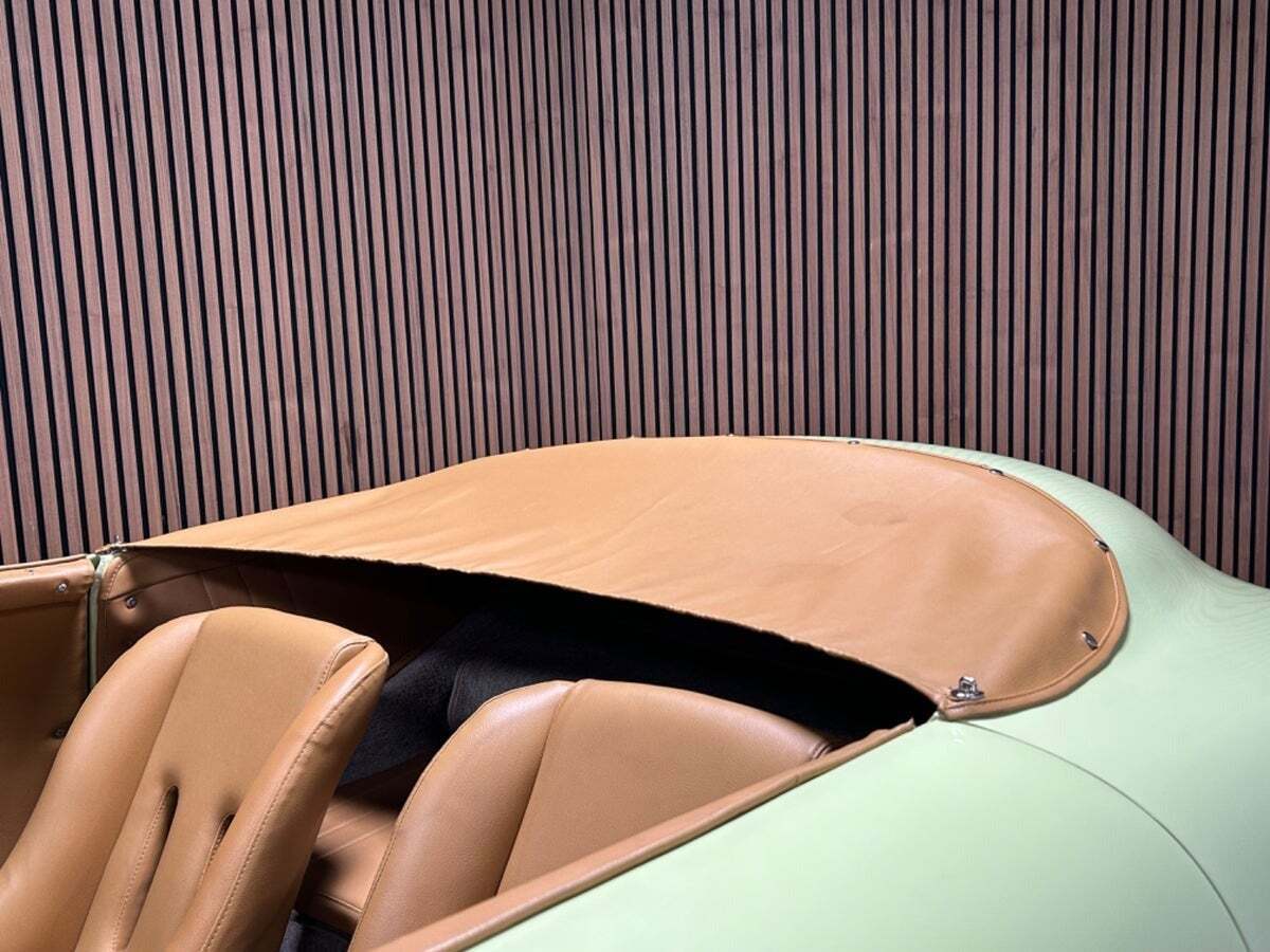 Gul Porsche 356 fra 1969 set indefra