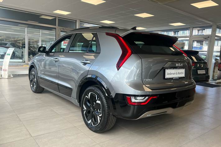 Grå Kia Niro EV fra 2025