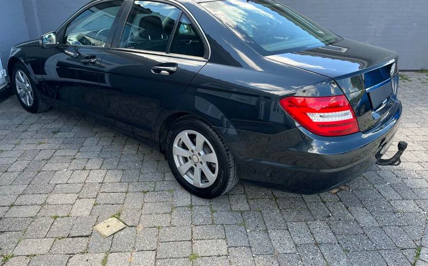 Mercedes C180