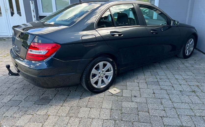Mercedes C180