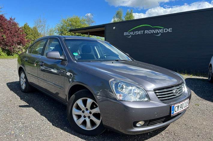 Grå Kia Magentis fra 2007