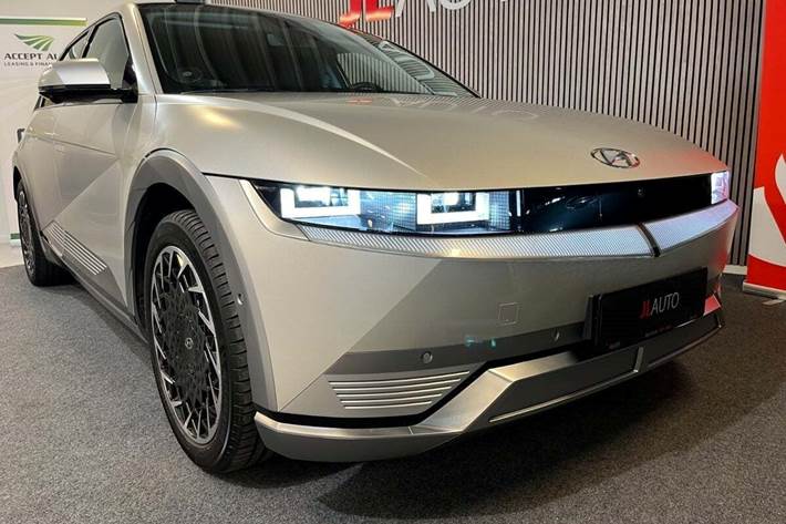 Grå Hyundai Ioniq 5 fra 2021