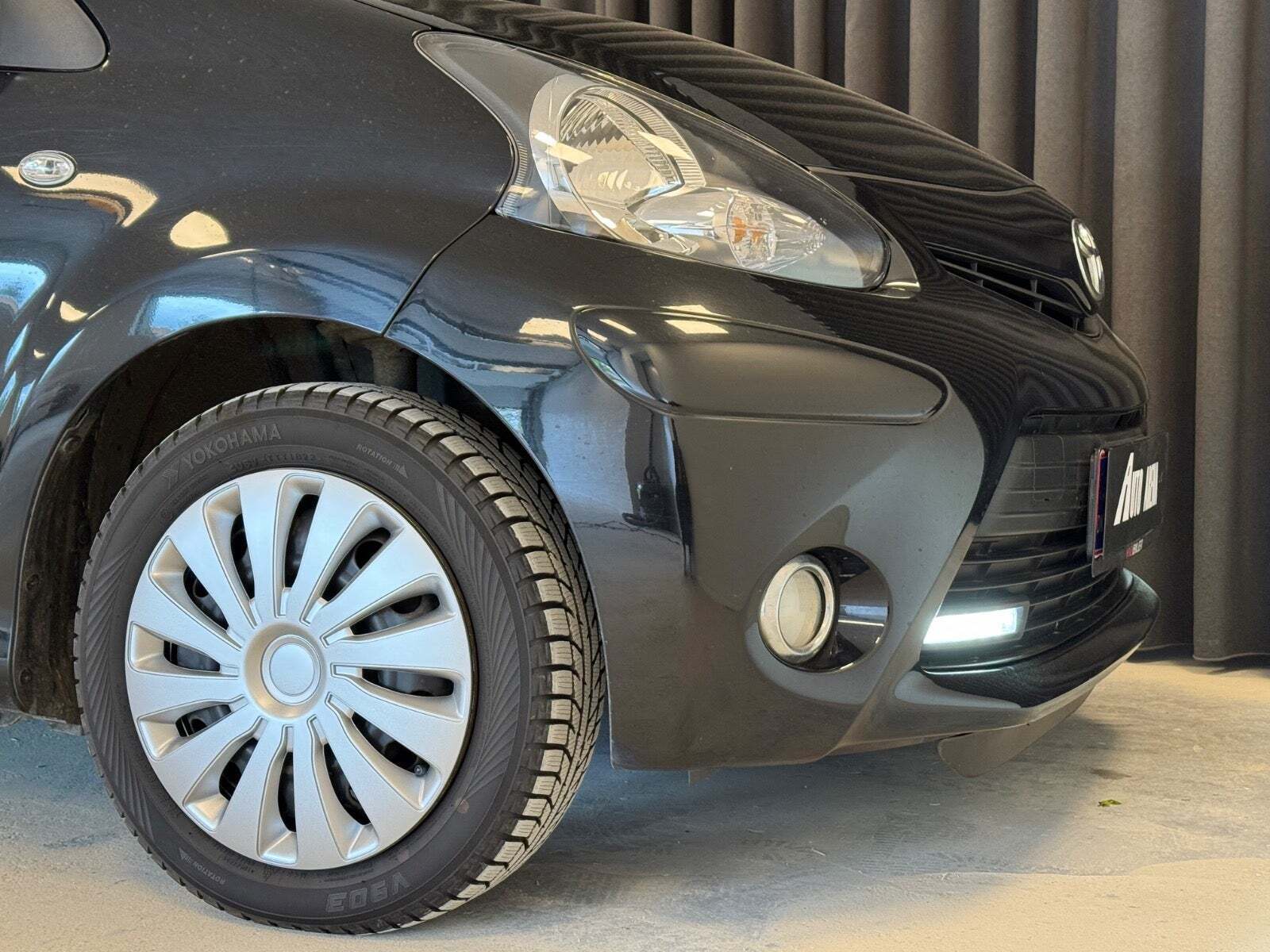 Sort Toyota Aygo fra 2012