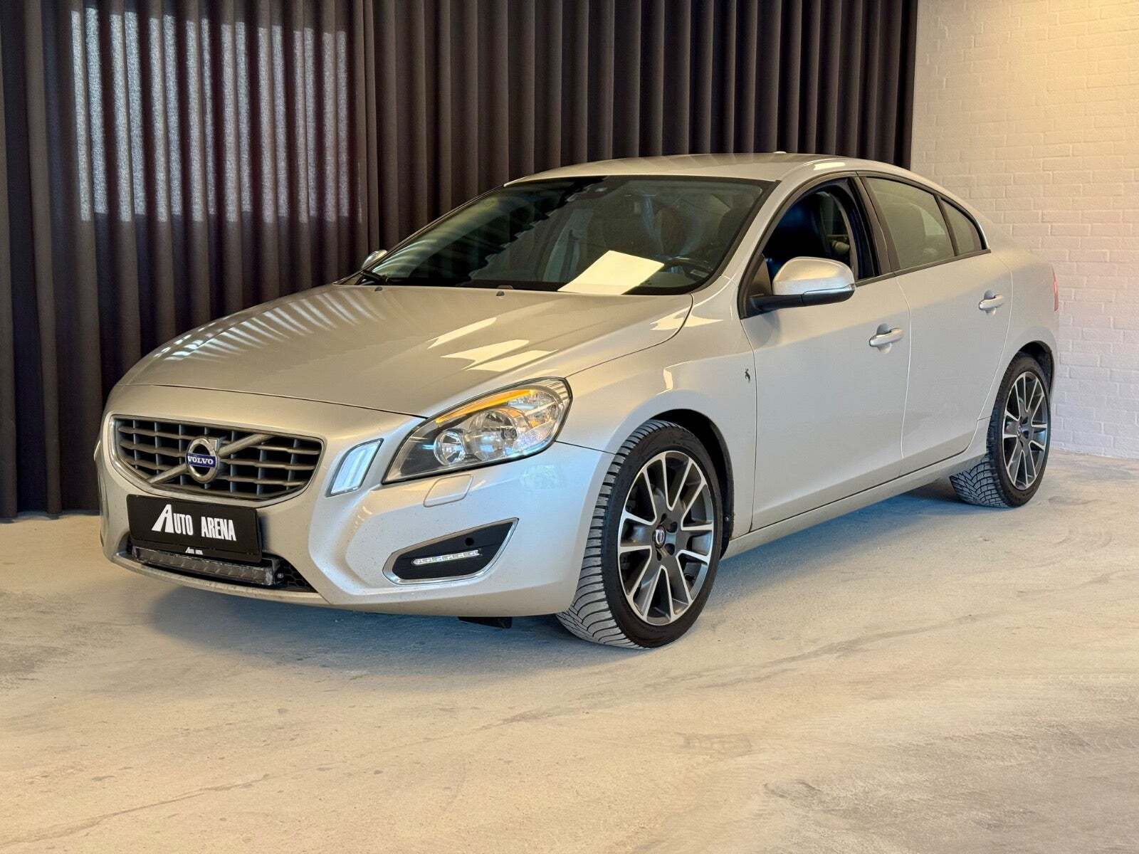 Sølv Volvo S60 fra 2011