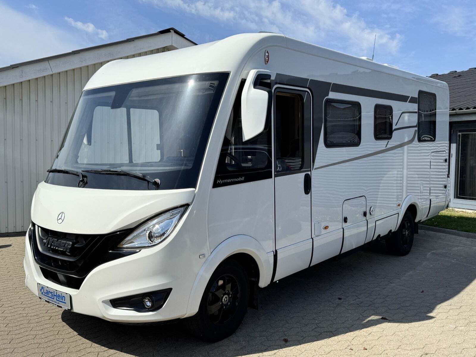 undefined Hymer B-MC I 690 fra 2021 set udefra