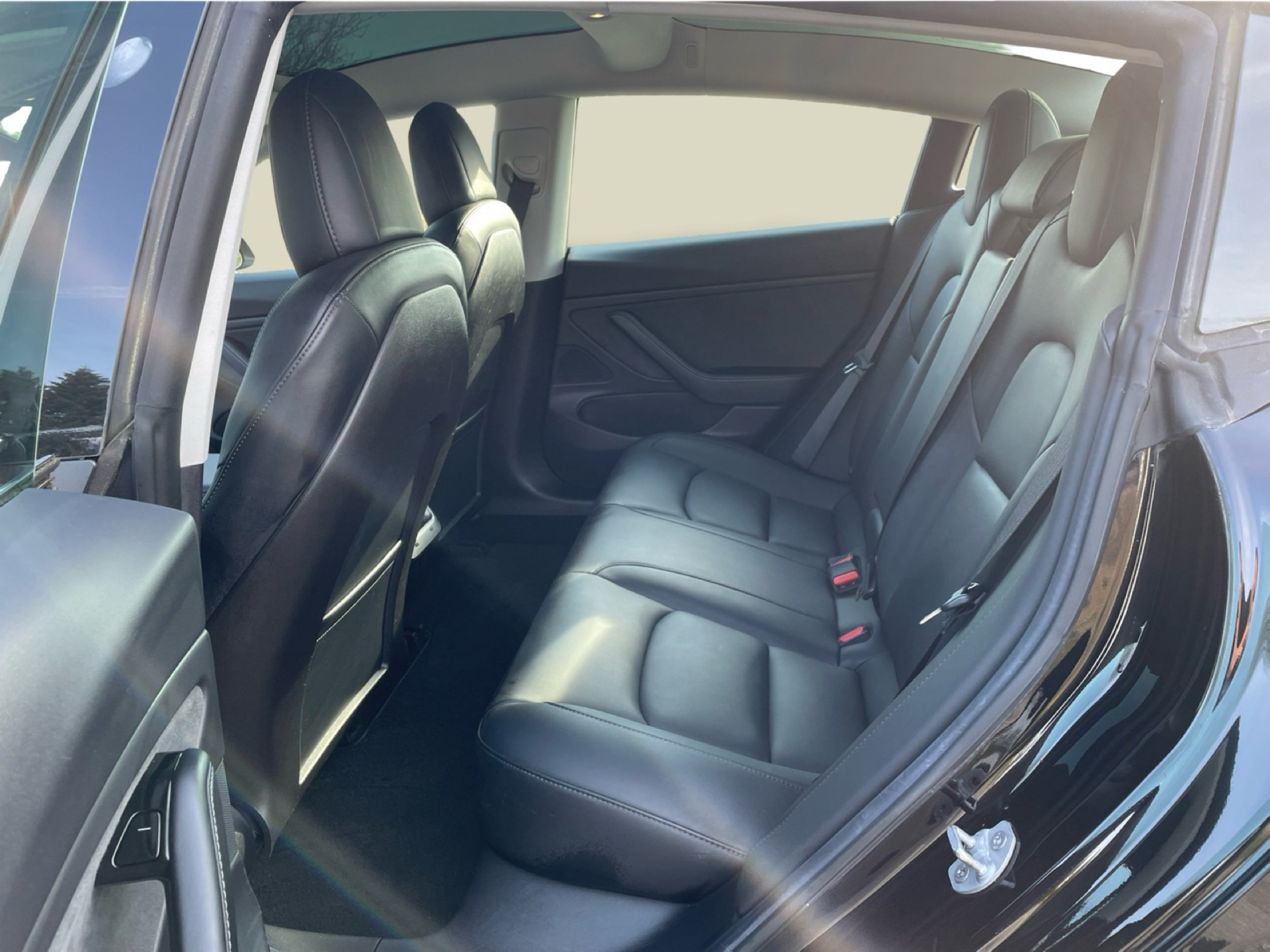 Sort Tesla Model 3 fra 2019