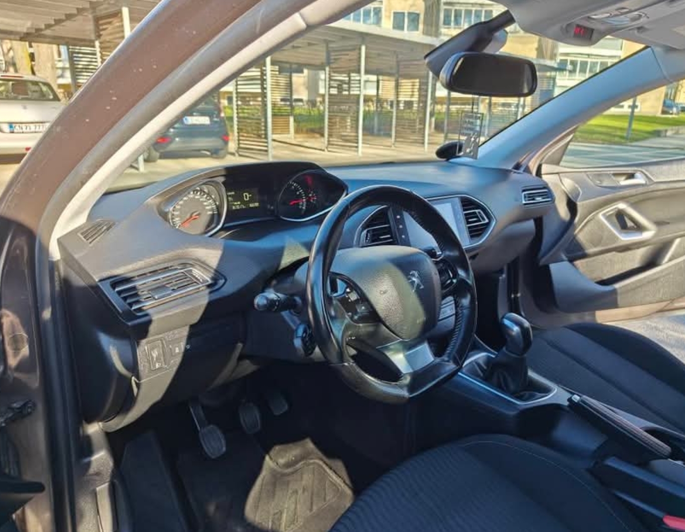 Peugeot 308 1,2 e-THP 110 hk 5D