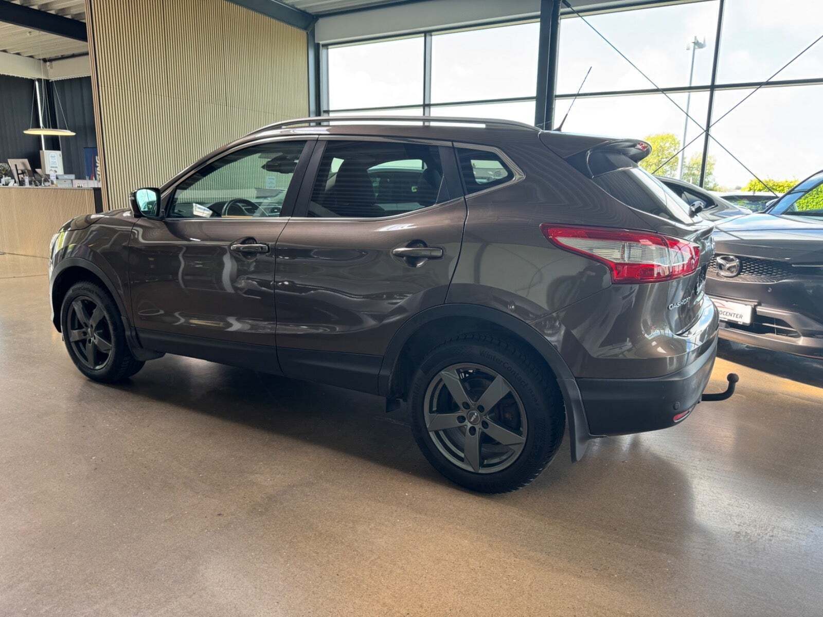 Brun Nissan Qashqai fra 2017