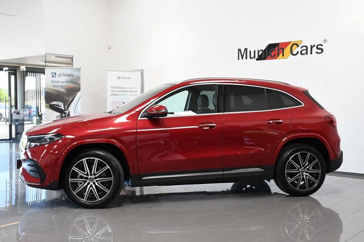 Gul Mercedes EQA250+ fra 2024