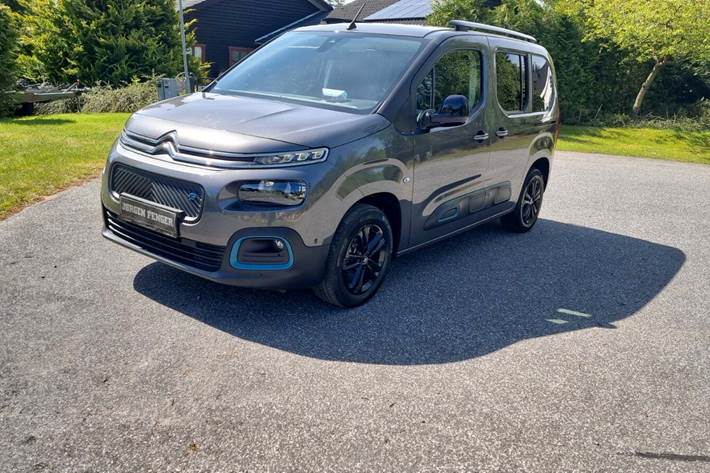 Grå Citroën ë-Berlingo fra 2022 set udefra