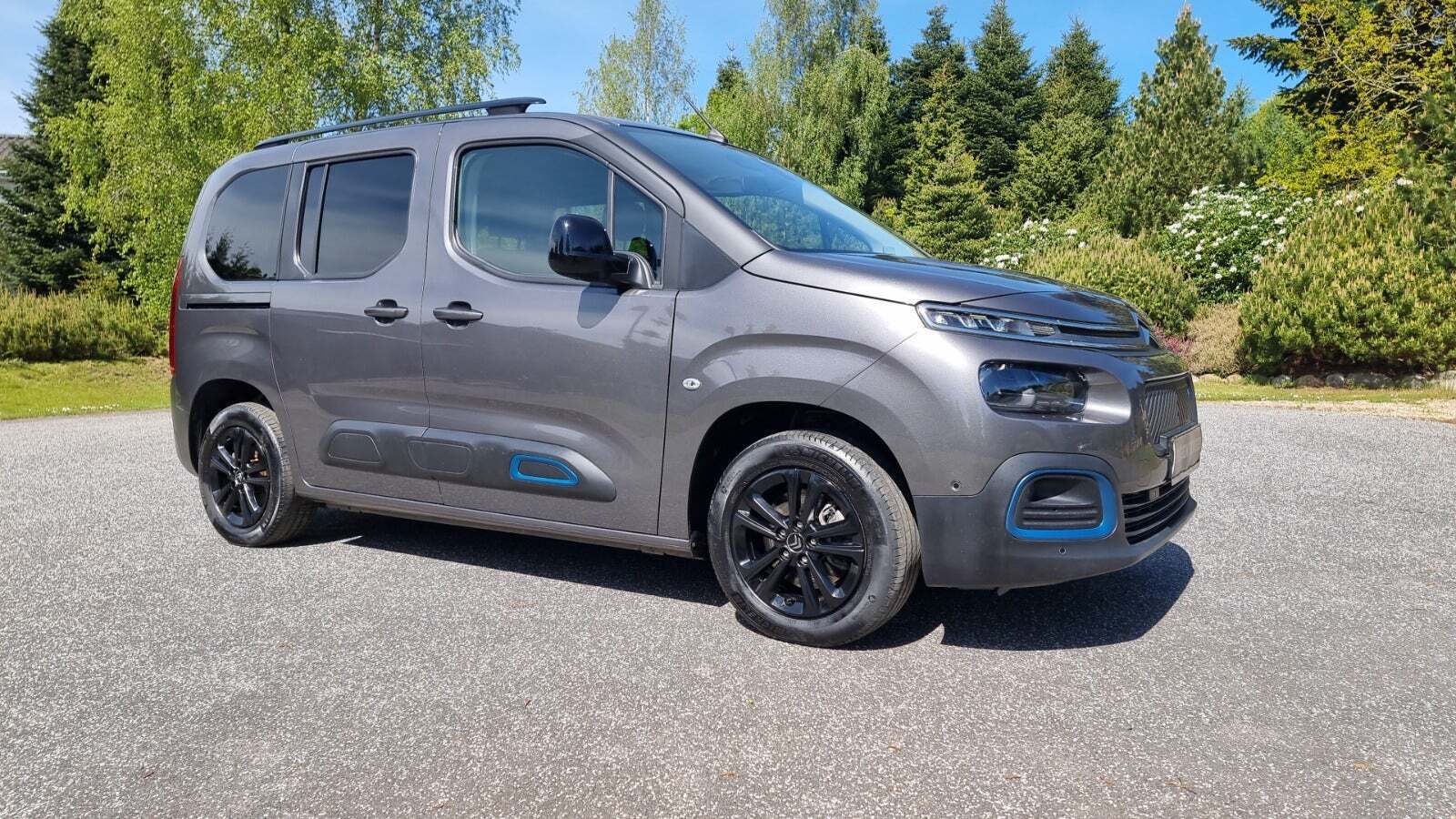 Grå Citroën ë-Berlingo fra 2022