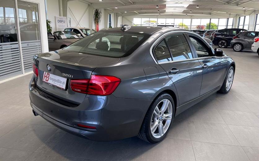 BMW 320i