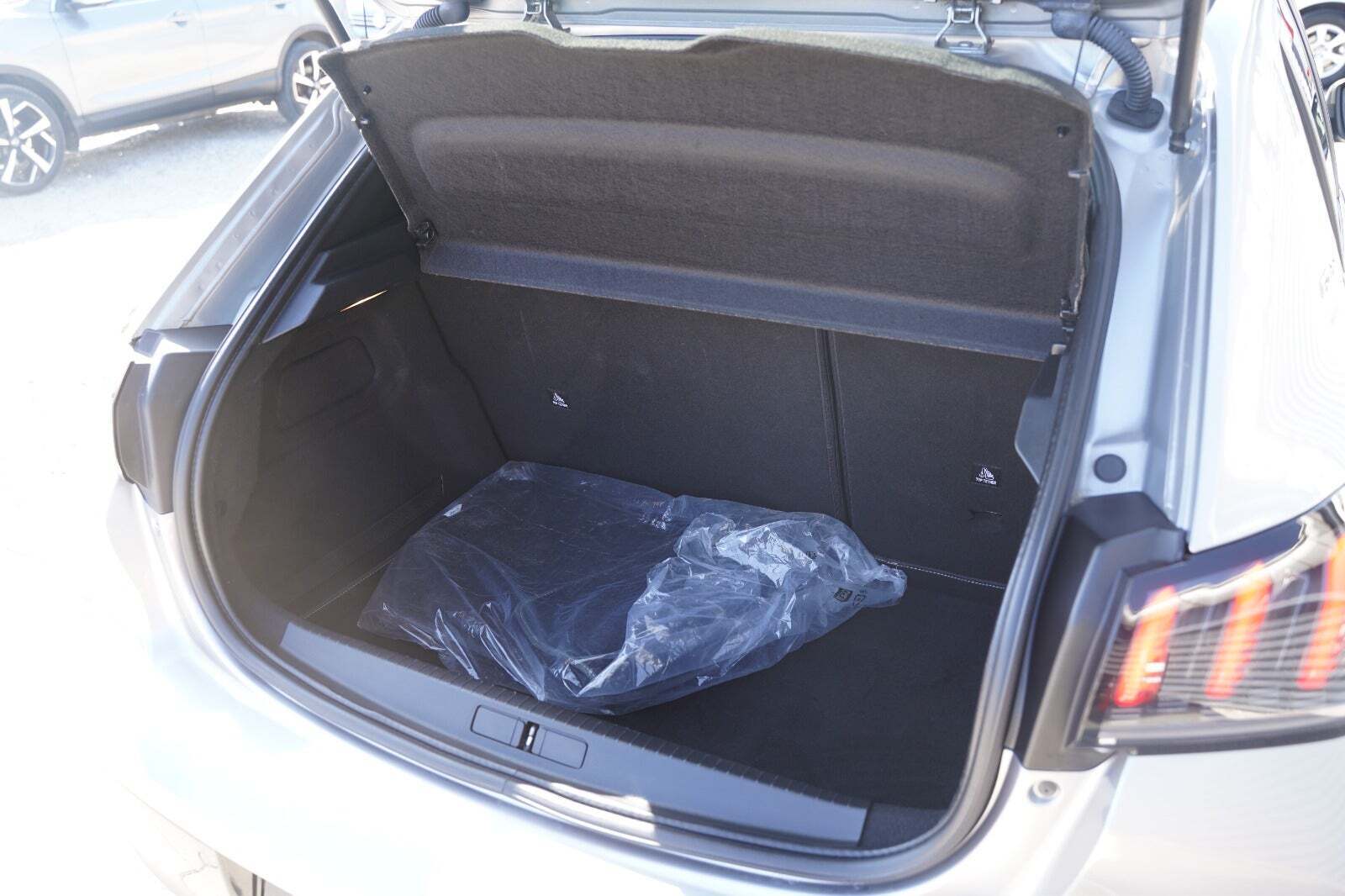 undefined Peugeot 208 fra 2020