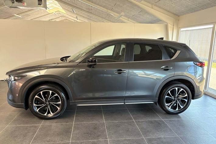 Grå Mazda CX-5 fra 2022