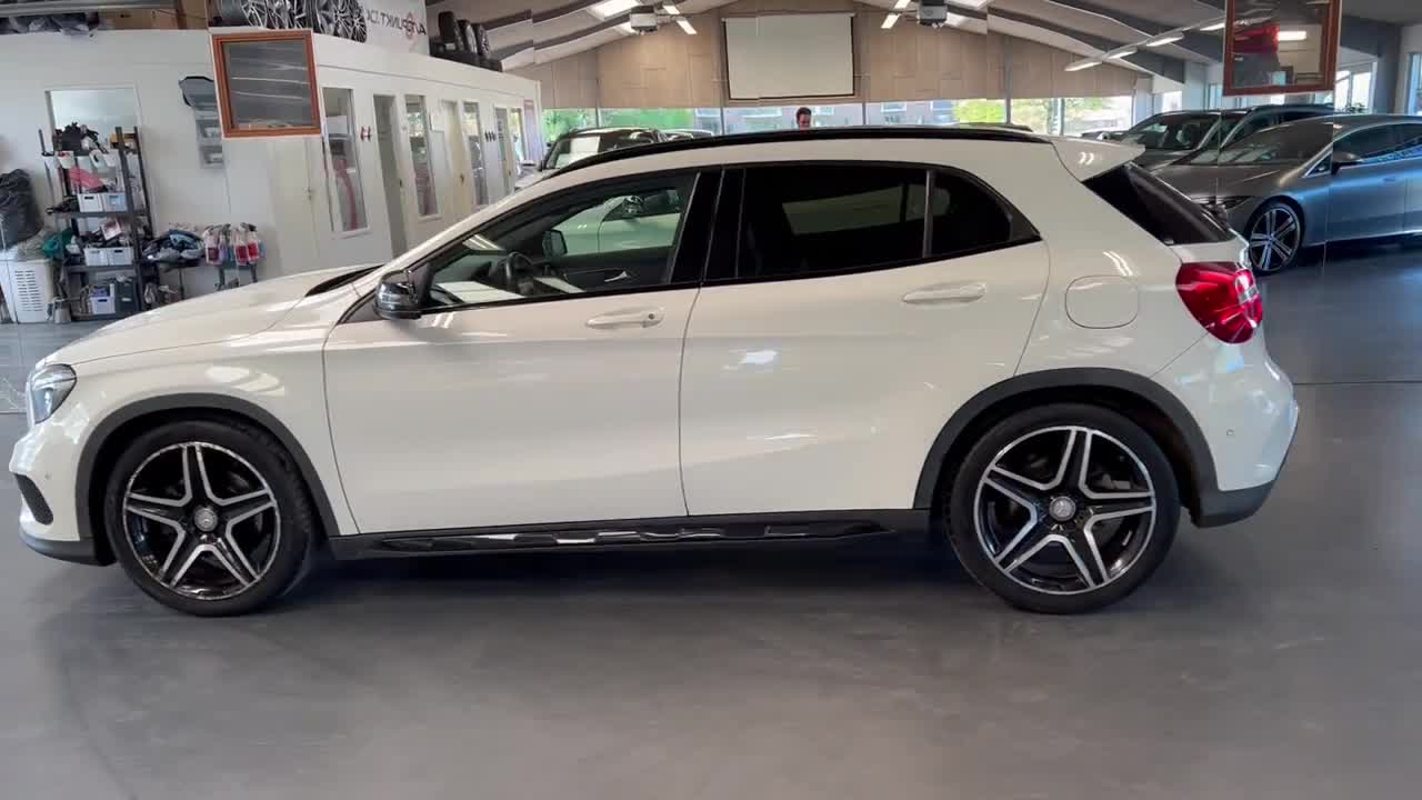 Mercedes GLA220