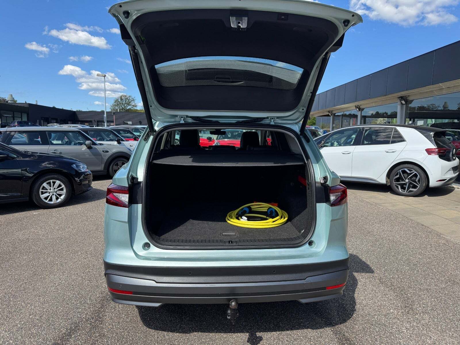 Grå Skoda Enyaq fra 2021