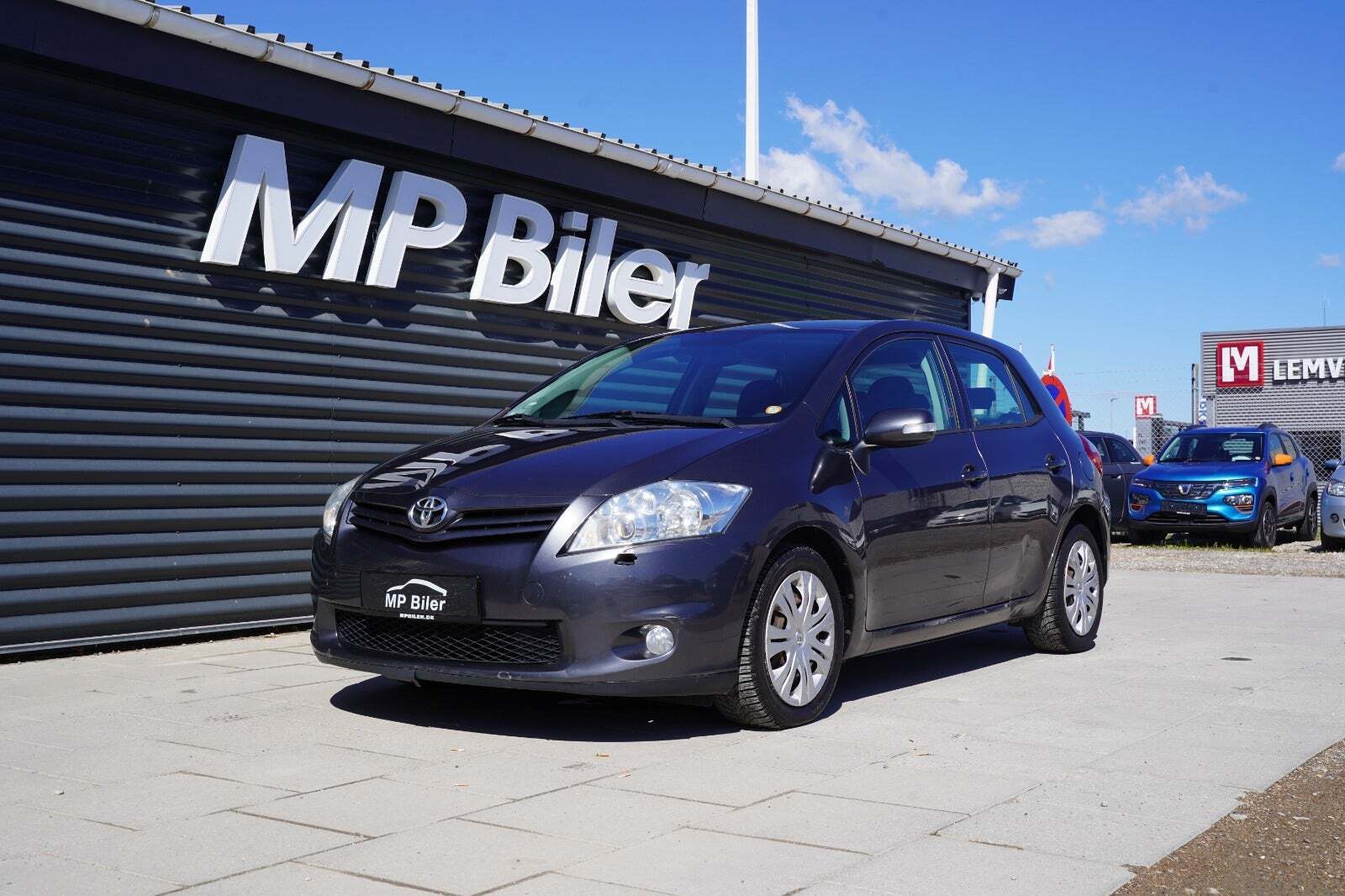 undefined Toyota Auris fra 2012 set udefra