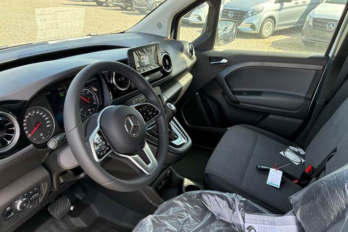 Hvid Mercedes eCitan fra 2023