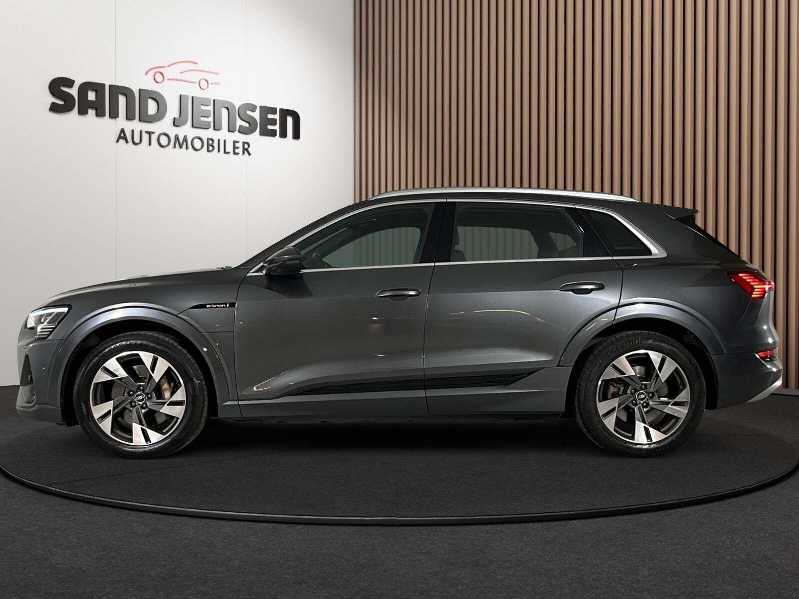 Audi e-tron 55 S-line quattro Van