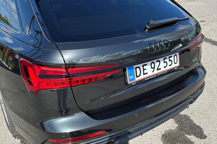 Grå Audi A6 fra 2021