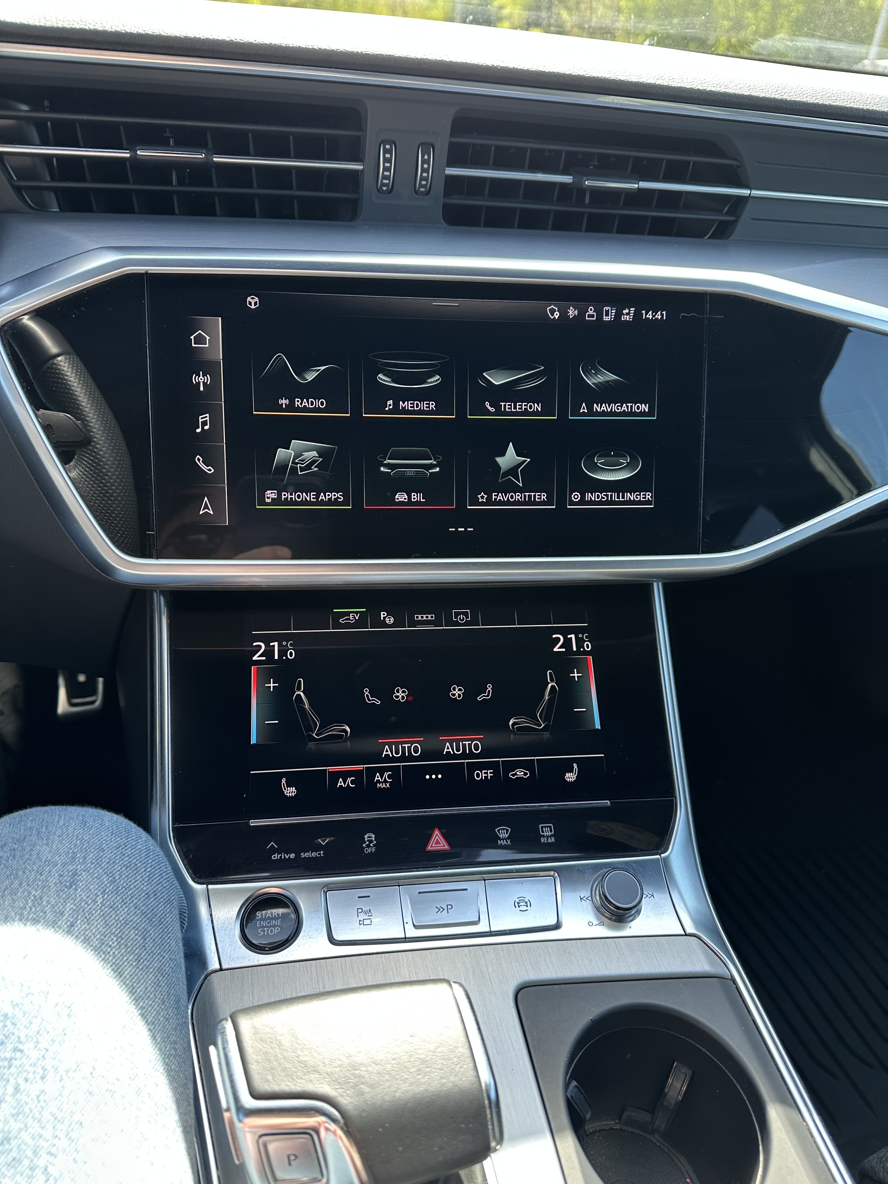 Grå Audi A6 fra 2021
