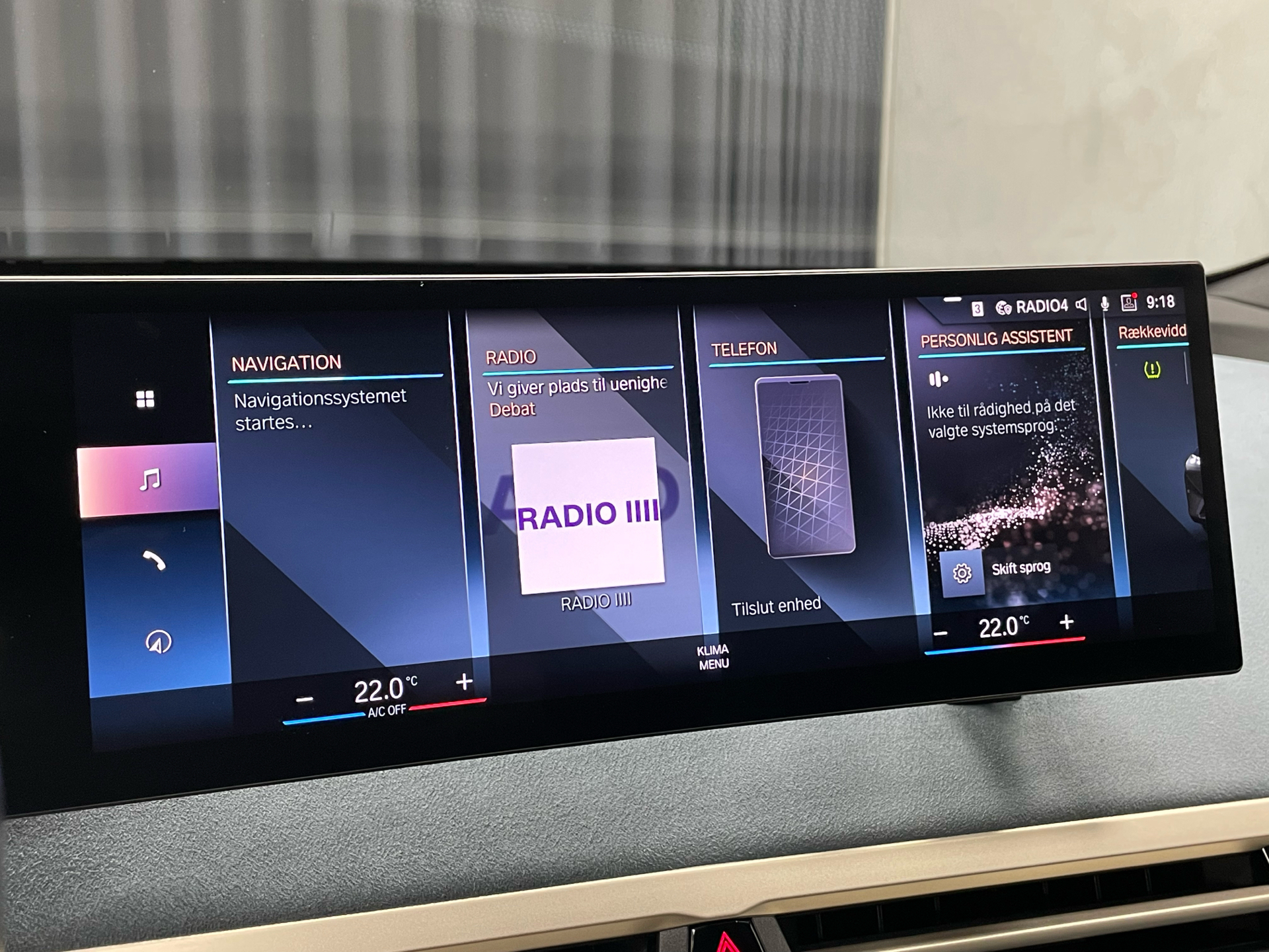 Grå BMW iX fra 2022