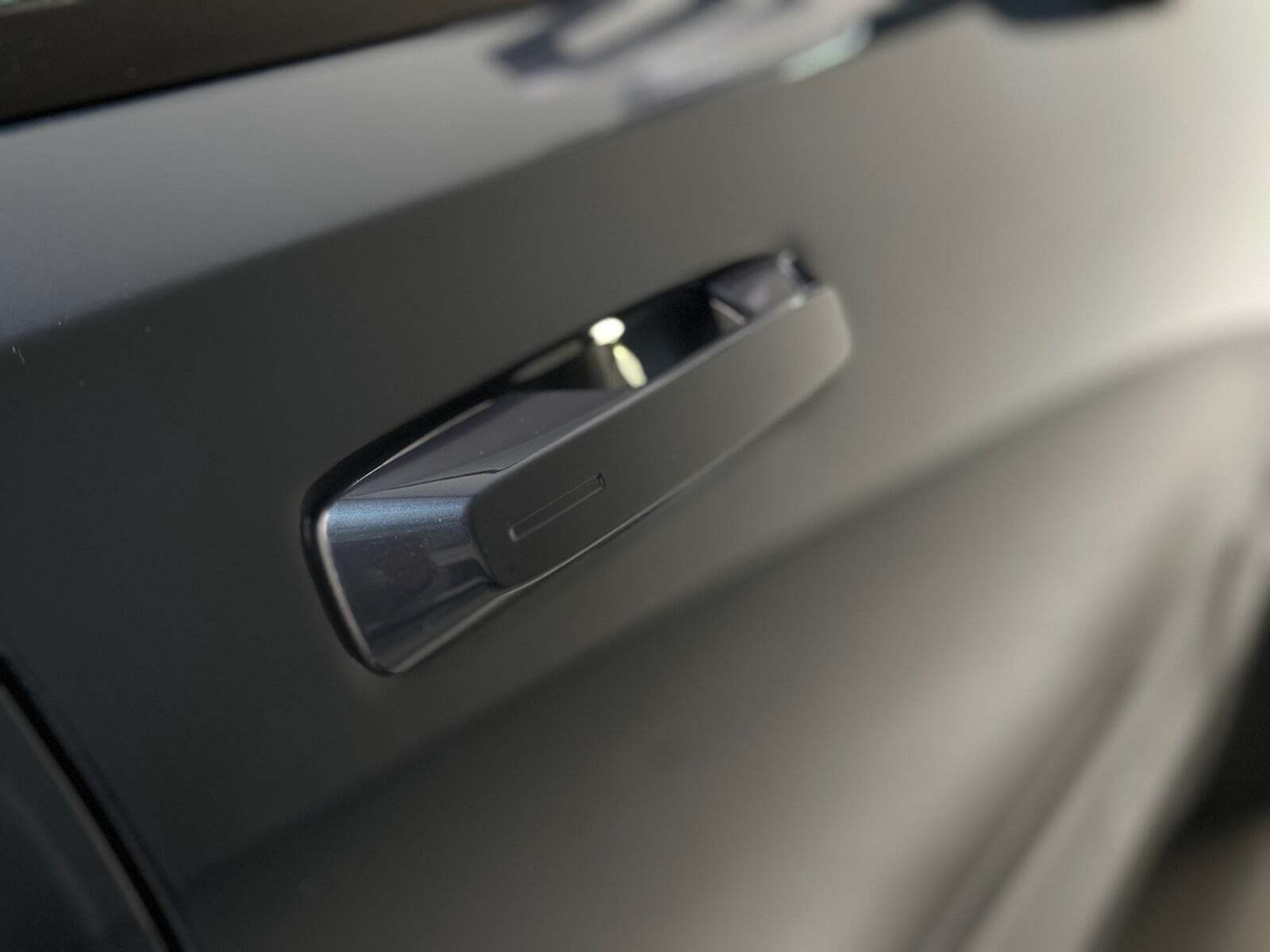 Blå Polestar 2 fra 2022