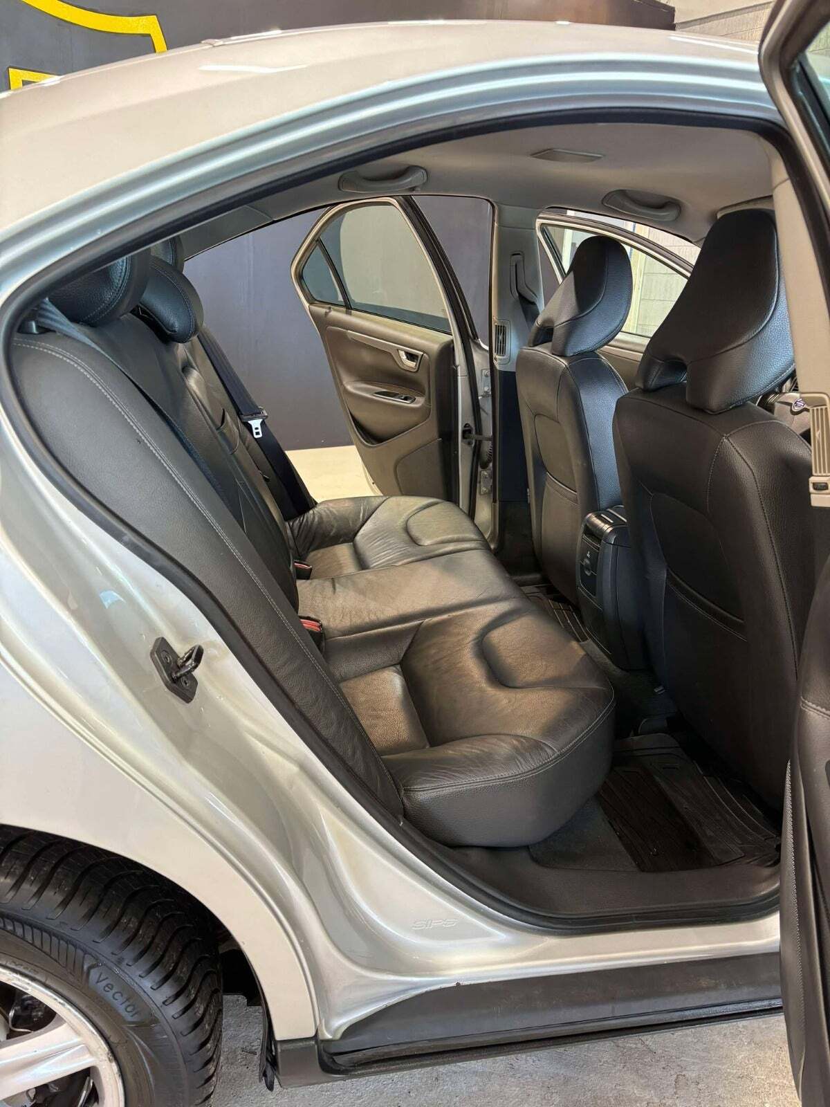 undefined Volvo S60 fra 2005 set indefra