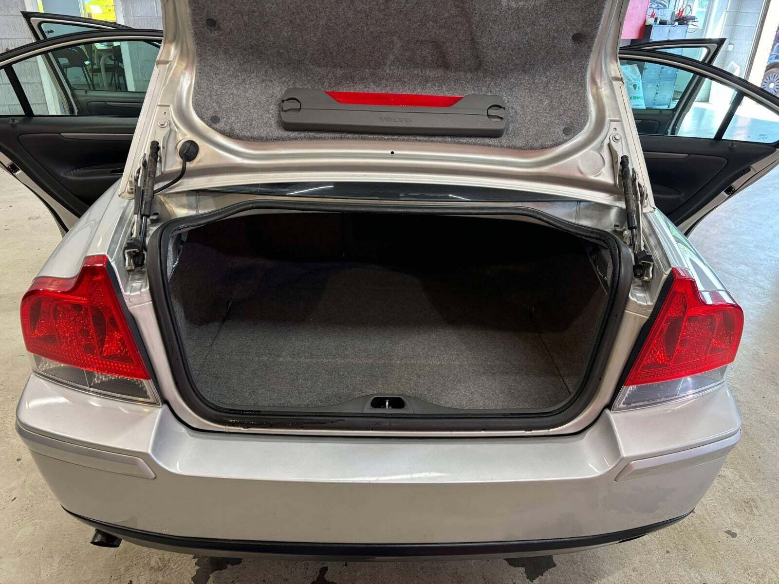 undefined Volvo S60 fra 2005 set udefra