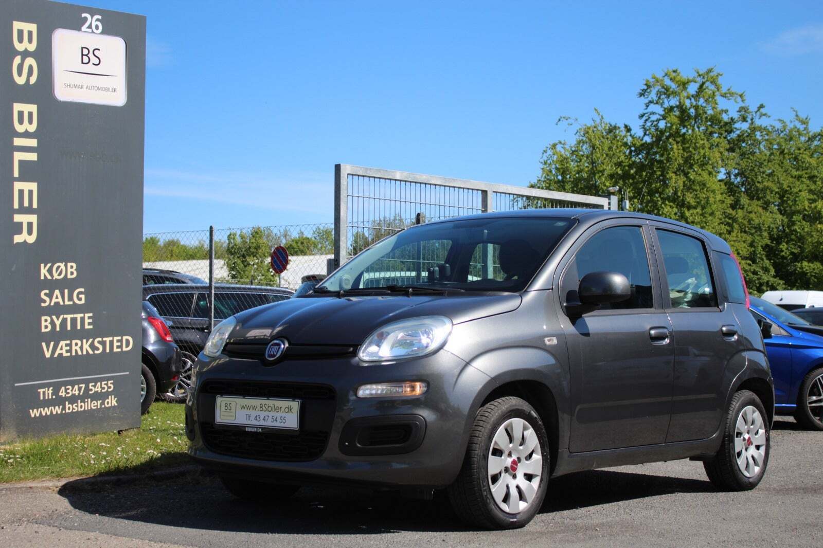 Grå Fiat Panda fra 2016 set udefra