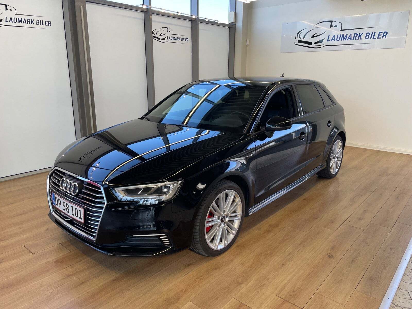 undefined Audi A3 fra 2017 set udefra