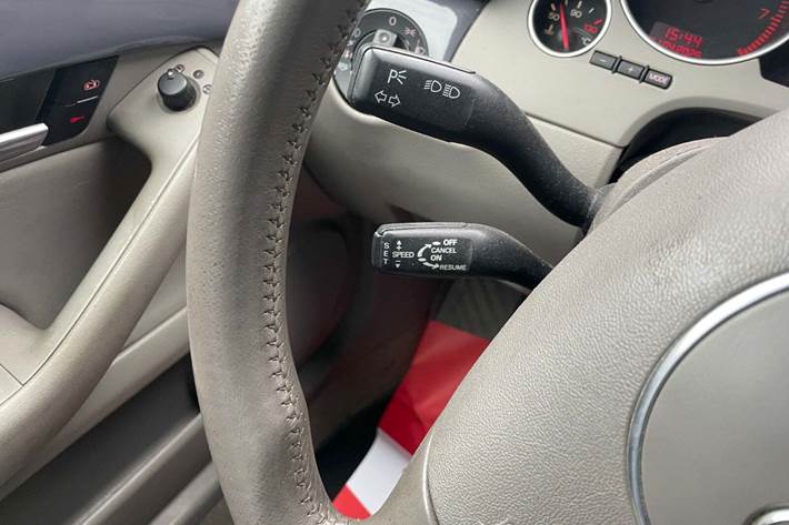 Blå Audi A4 fra 2002
