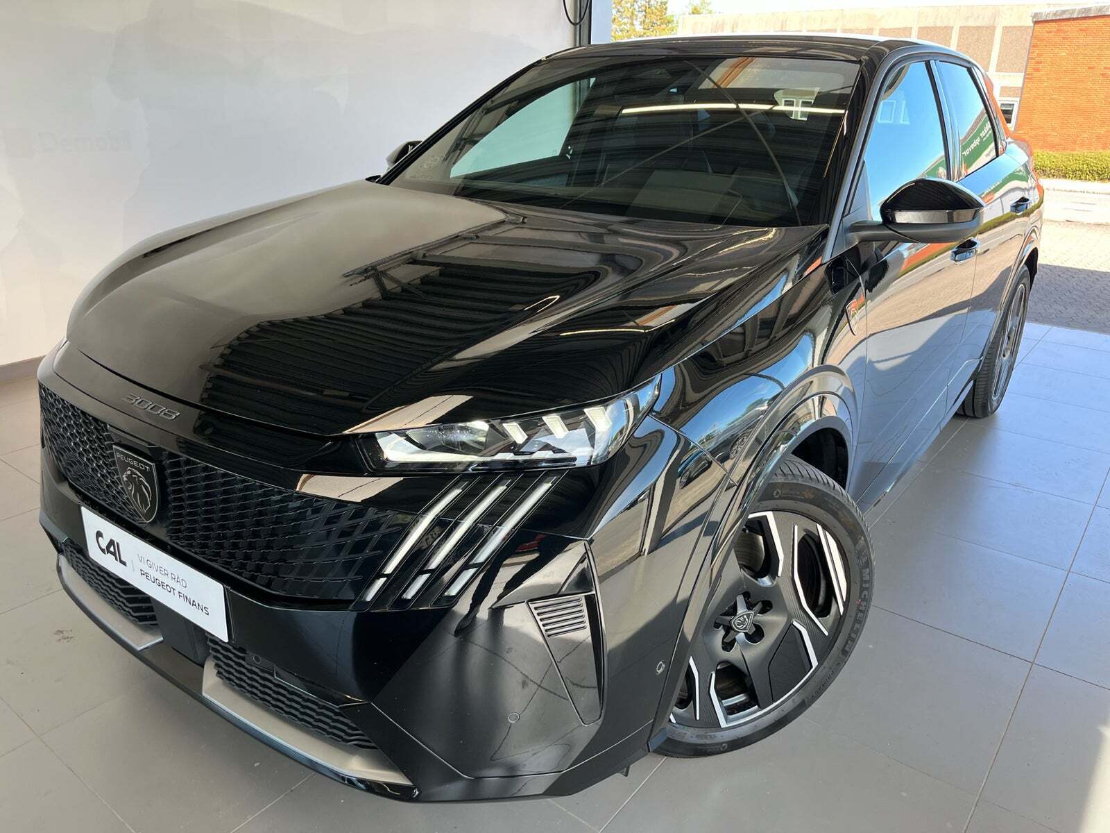 Peugeot e-3008