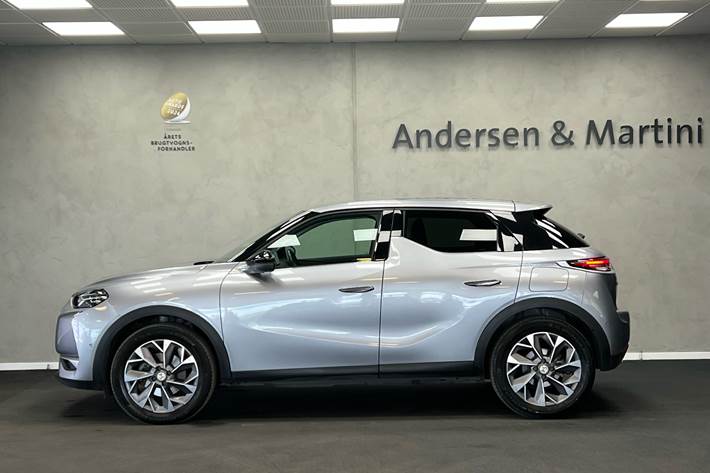 Grå DS DS3 Crossback fra 2020 set udefra