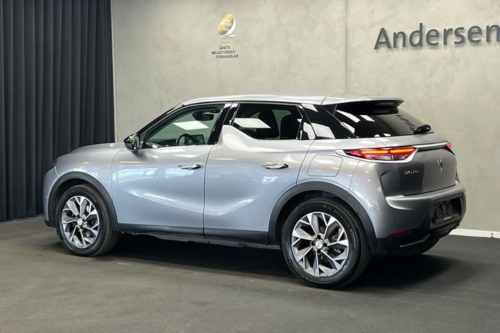 Grå DS DS3 Crossback fra 2020 set udefra