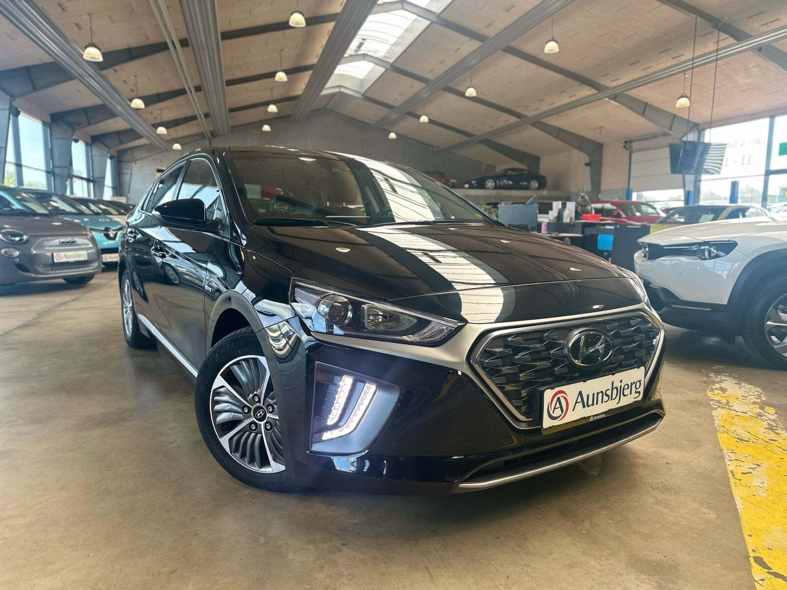 Sort Hyundai Ioniq fra 2021