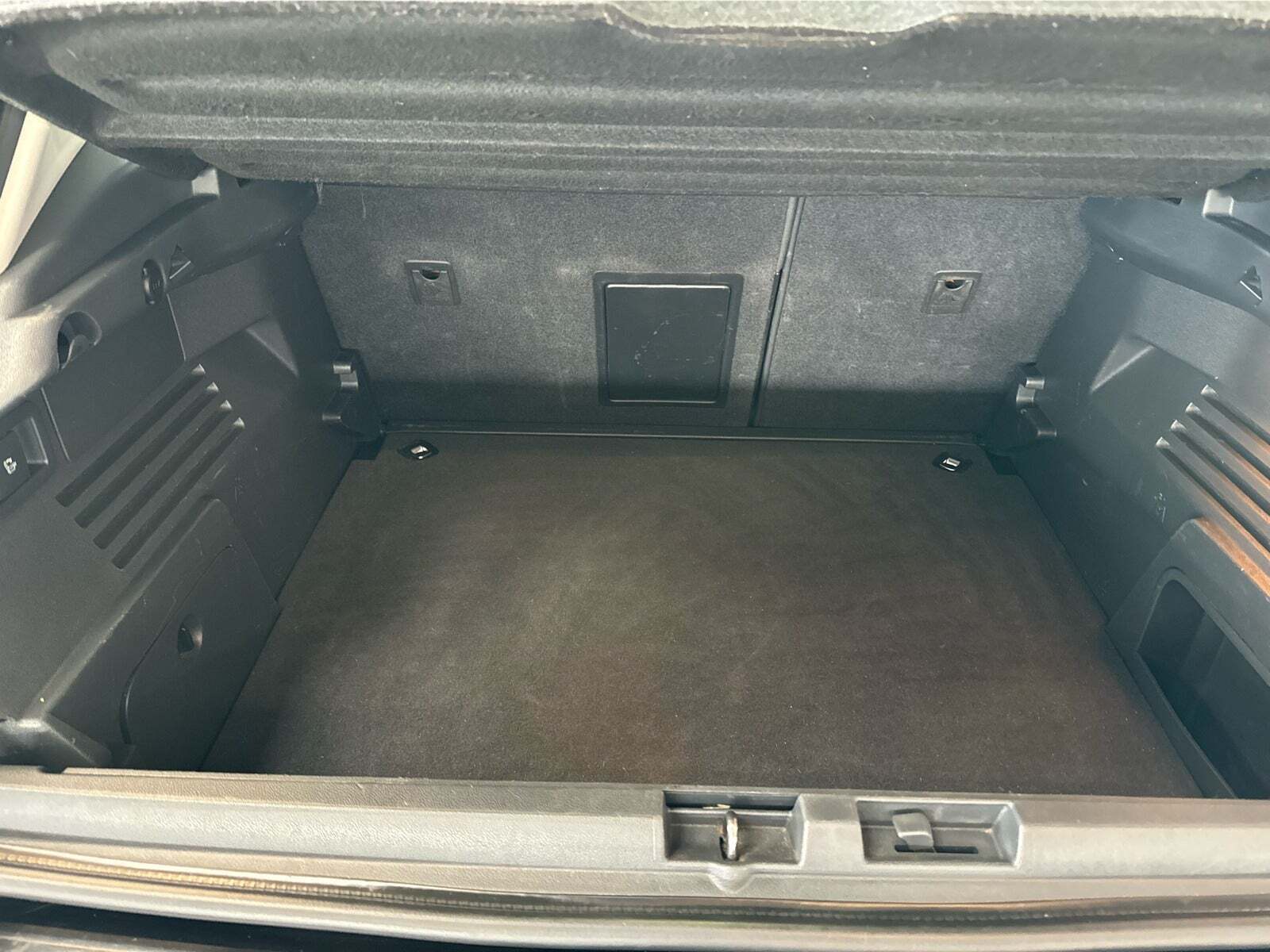 Sort Peugeot 3008 fra 2014