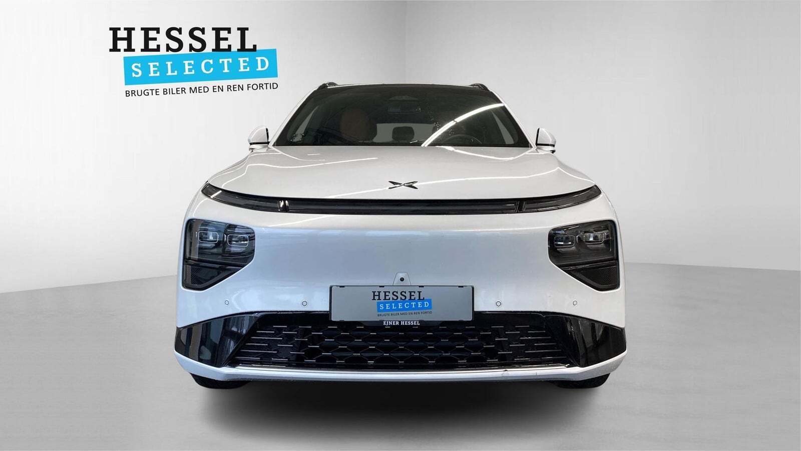 Hvid Xpeng G9 fra 2023