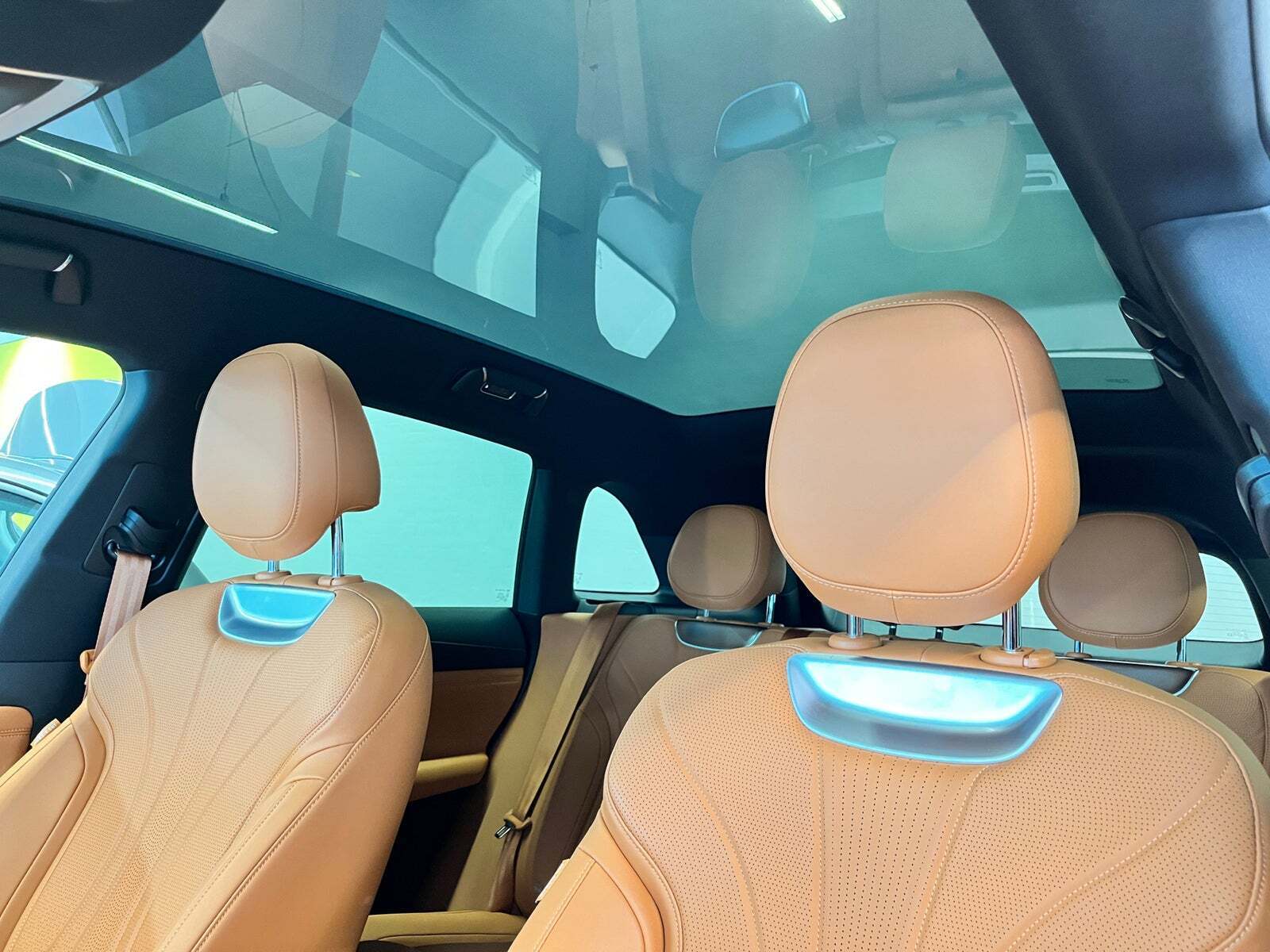 Hvid Xpeng G9 fra 2023