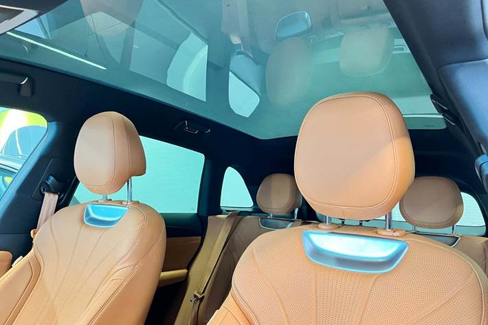 Hvid Xpeng G9 fra 2023